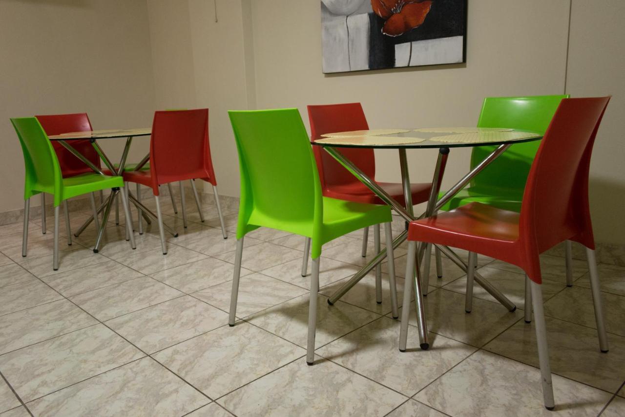 Hostal Solari Τρουχίλο Εξωτερικό φωτογραφία